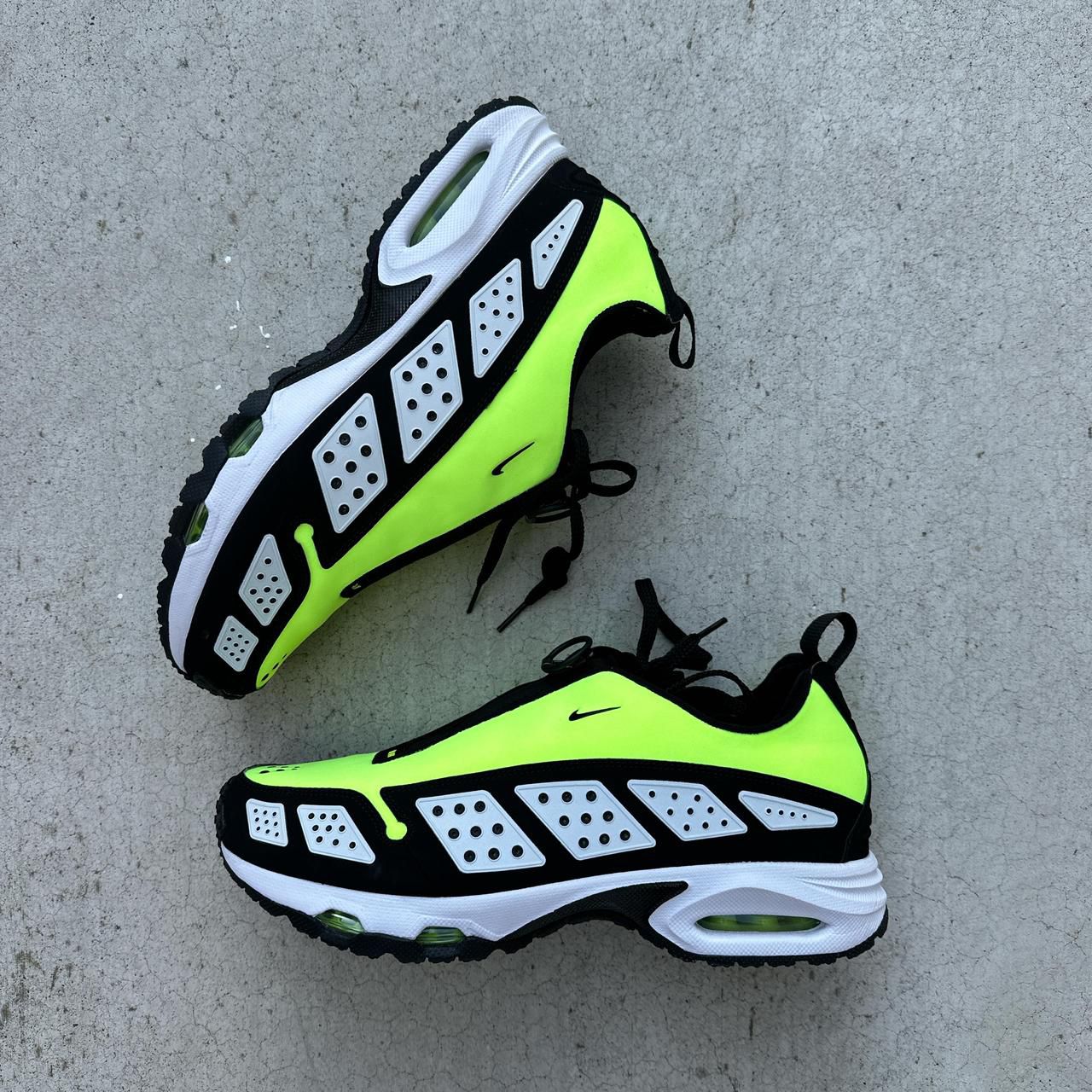 NIKE Air Max Sunder Green