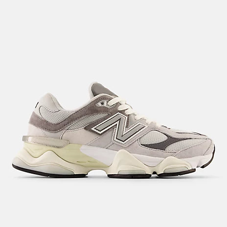 NEW BALANCE 9060 BEIGE