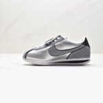 NIKE (cortez petals united)